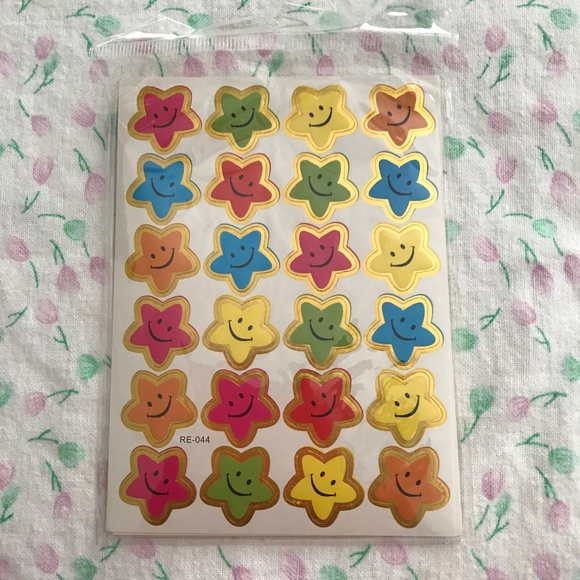 NEW 240 Pcs 10 Sheets Star Smiley Face Sticker Set - Picture 2 of 2
